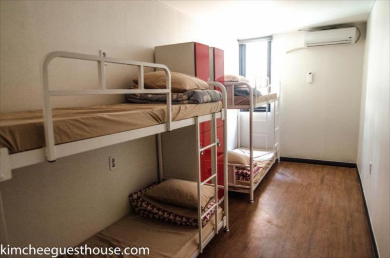 Kimchee Busan Downtown Guesthouse Ngoại thất bức ảnh